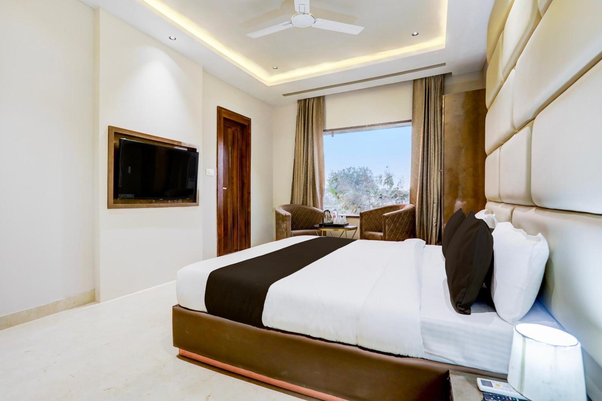Hotel Super Collection O Belgacihia Near Kolkata Railway Station Gwalior Esterno foto