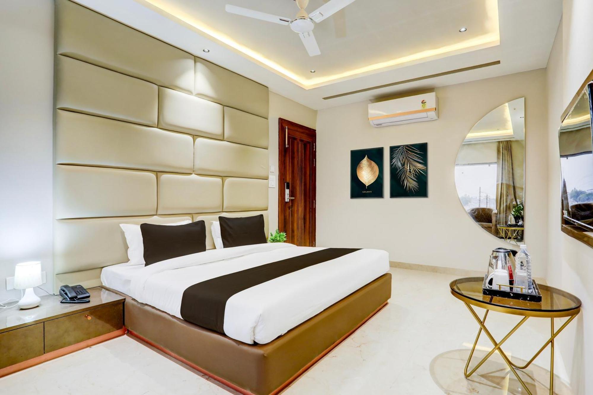 Hotel Super Collection O Belgacihia Near Kolkata Railway Station Gwalior Esterno foto