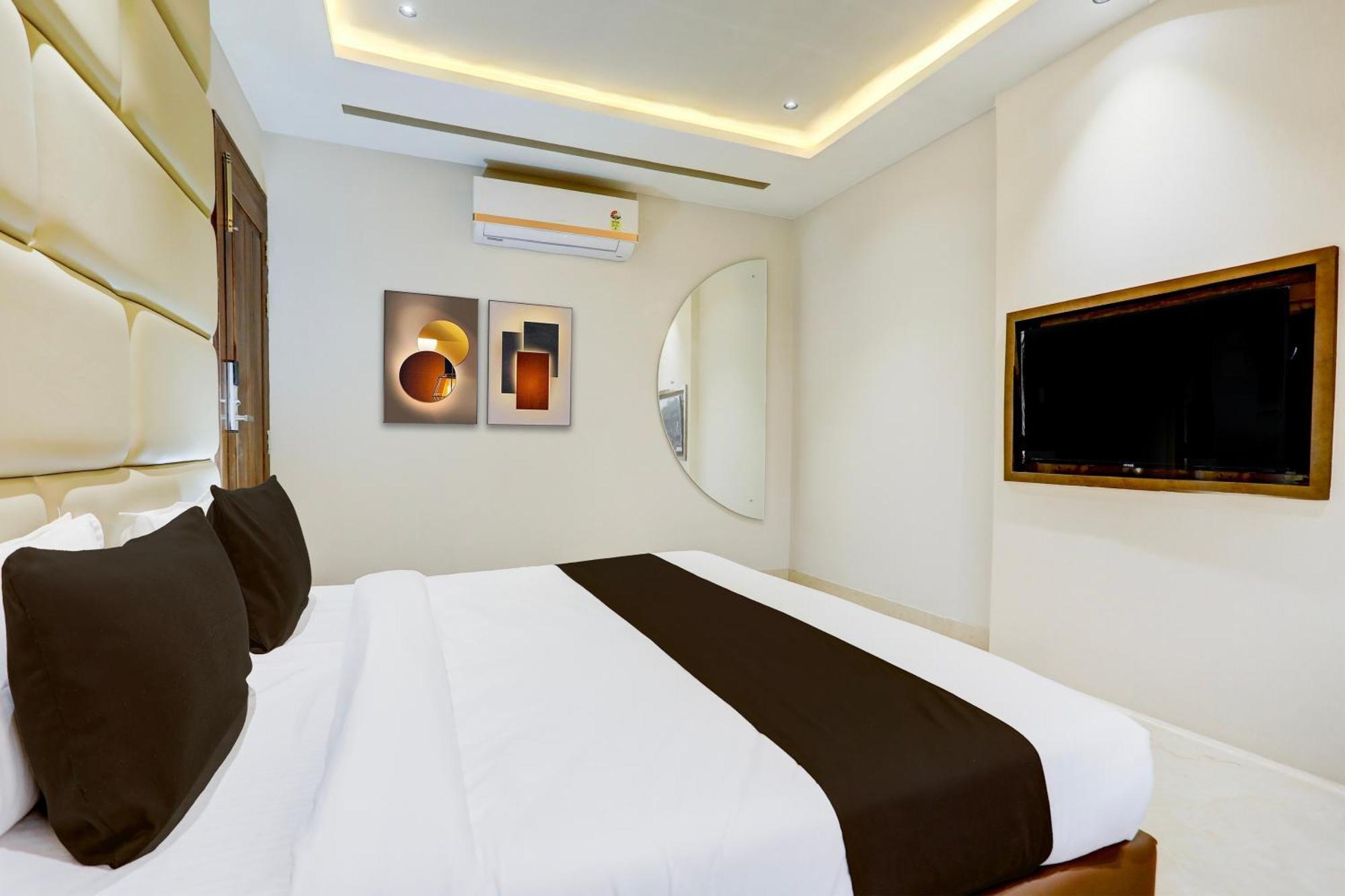 Hotel Super Collection O Belgacihia Near Kolkata Railway Station Gwalior Esterno foto