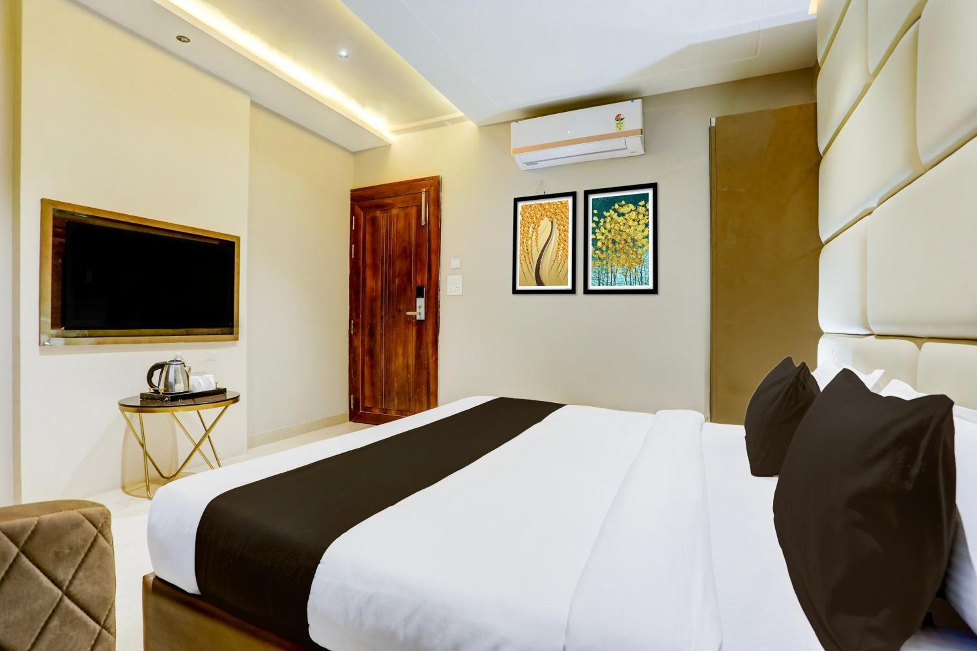 Hotel Super Collection O Belgacihia Near Kolkata Railway Station Gwalior Esterno foto