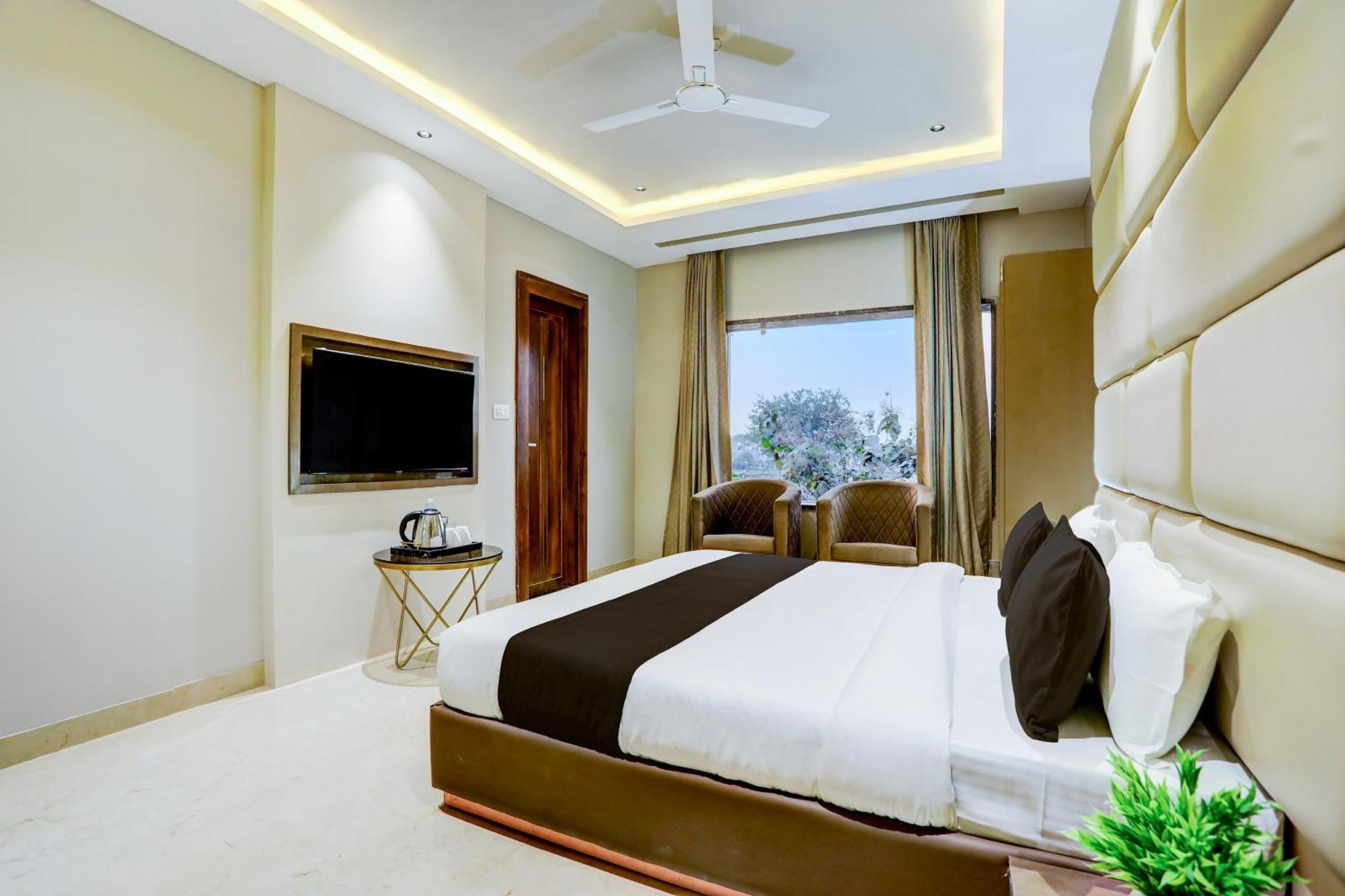 Hotel Super Collection O Belgacihia Near Kolkata Railway Station Gwalior Esterno foto