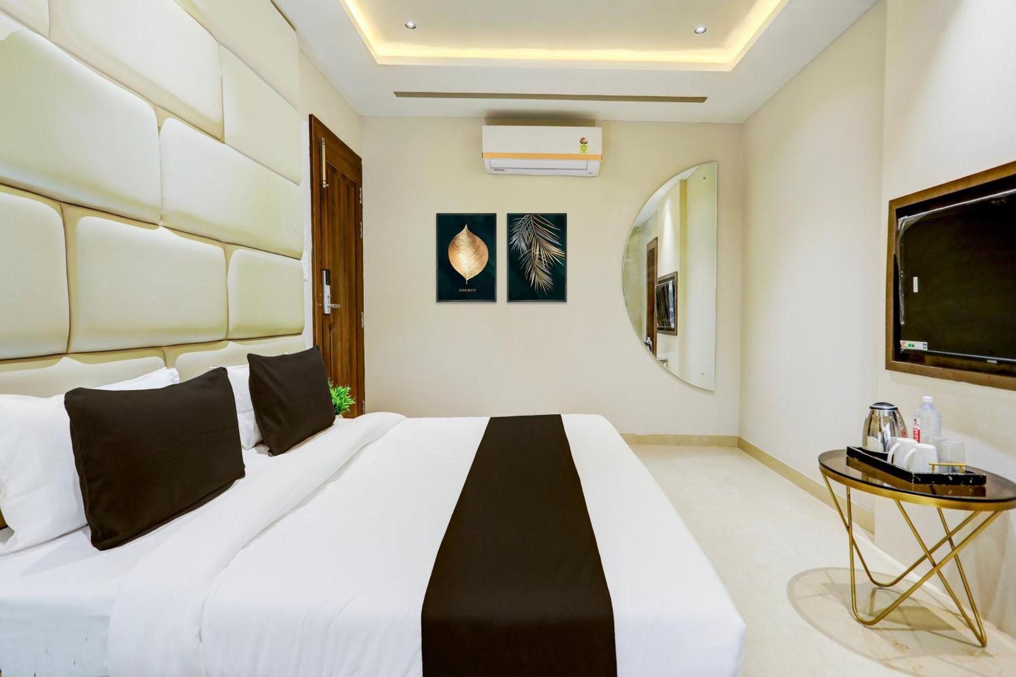 Hotel Super Collection O Belgacihia Near Kolkata Railway Station Gwalior Esterno foto