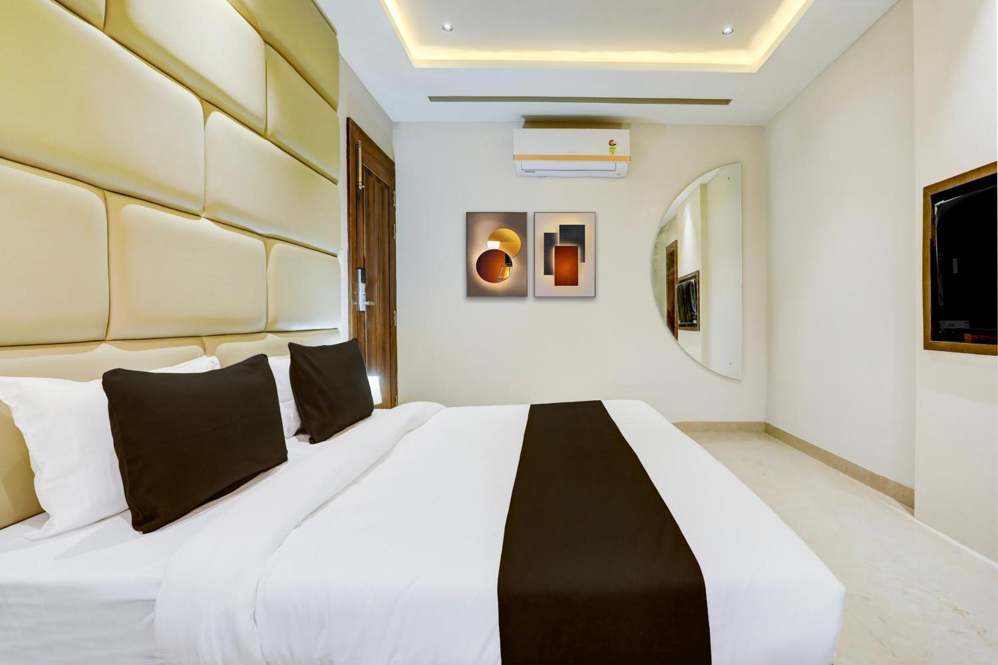 Hotel Super Collection O Belgacihia Near Kolkata Railway Station Gwalior Esterno foto