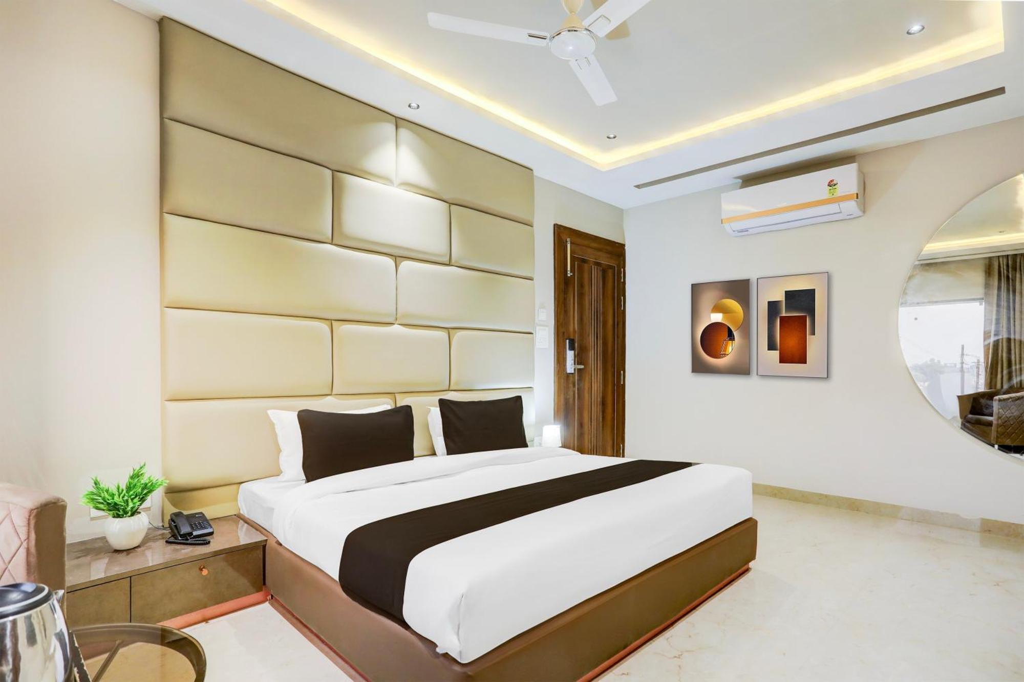 Hotel Super Collection O Belgacihia Near Kolkata Railway Station Gwalior Esterno foto
