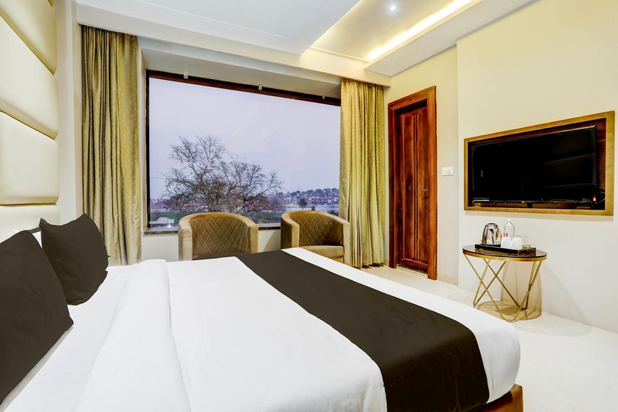 Hotel Super Collection O Belgacihia Near Kolkata Railway Station Gwalior Esterno foto